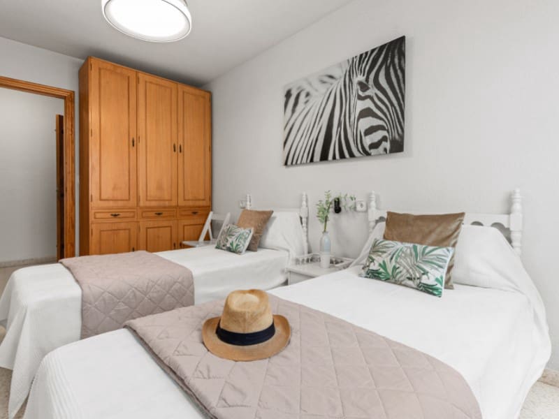 3 bedroom Apartment for sale in El Campello - € 395,000 (Ref: 9437146)