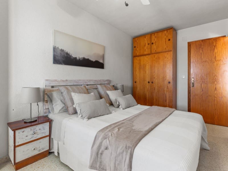 3 bedroom Apartment for sale in El Campello - € 395,000 (Ref: 9437146)