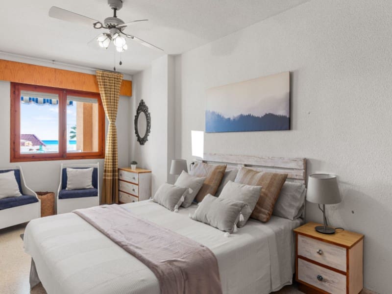 3 bedroom Apartment for sale in El Campello - € 395,000 (Ref: 9437146)