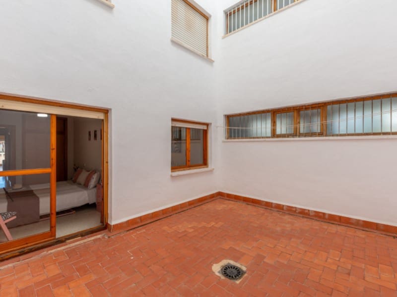 3 bedroom Apartment for sale in El Campello - € 395,000 (Ref: 9437146)