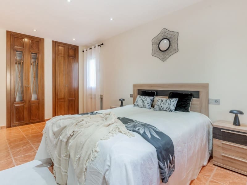 6 bedroom Villa for sale in Jijona / Xixona with garage - € 735,000 (Ref: 9504687)