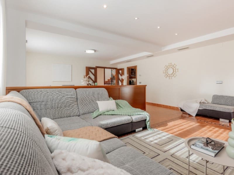 6 bedroom Villa for sale in Jijona / Xixona with garage - € 735,000 (Ref: 9504687)