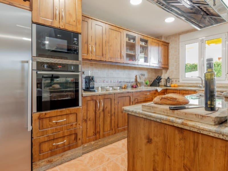 6 bedroom Villa for sale in Jijona / Xixona with garage - € 735,000 (Ref: 9504687)