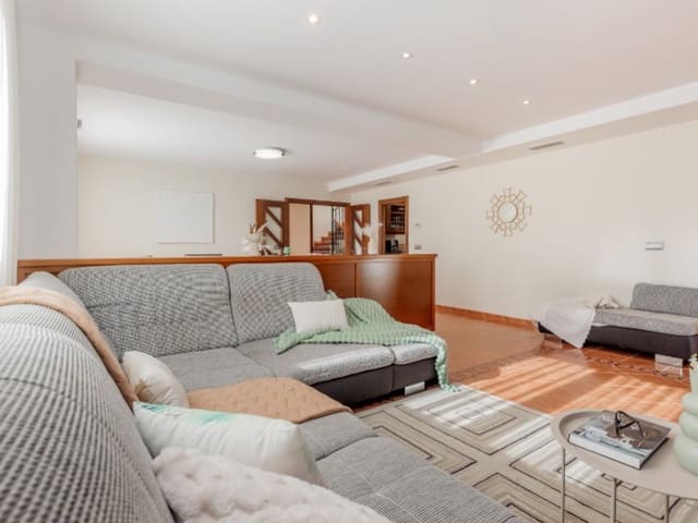 6 bedroom Villa for sale in Jijona / Xixona with garage - € 735,000 (Ref: 9504687)