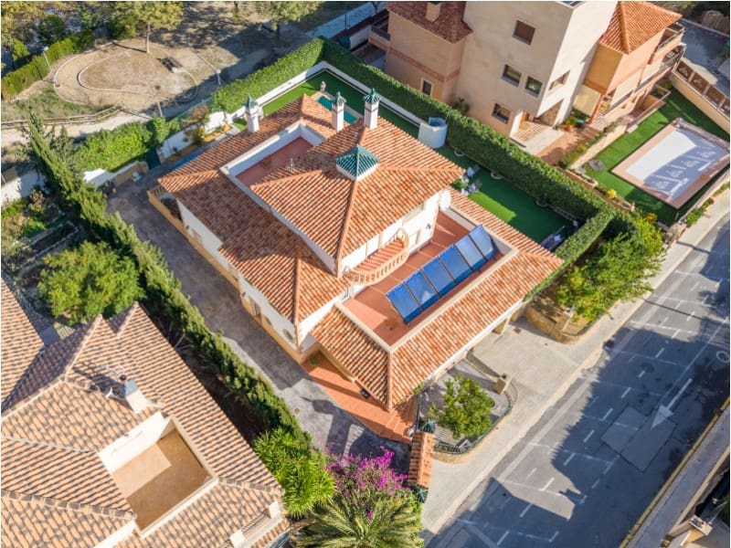 6 bedroom Villa for sale in Jijona / Xixona with garage - € 735,000 (Ref: 9504687)