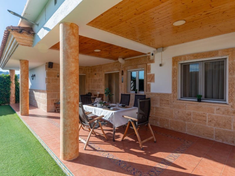6 bedroom Villa for sale in Jijona / Xixona with garage - € 735,000 (Ref: 9504687)