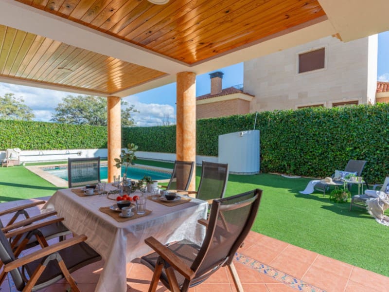 6 bedroom Villa for sale in Jijona / Xixona with garage - € 735,000 (Ref: 9504687)