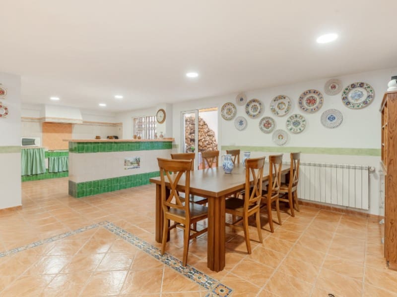 6 bedroom Villa for sale in Jijona / Xixona with garage - € 735,000 (Ref: 9504687)