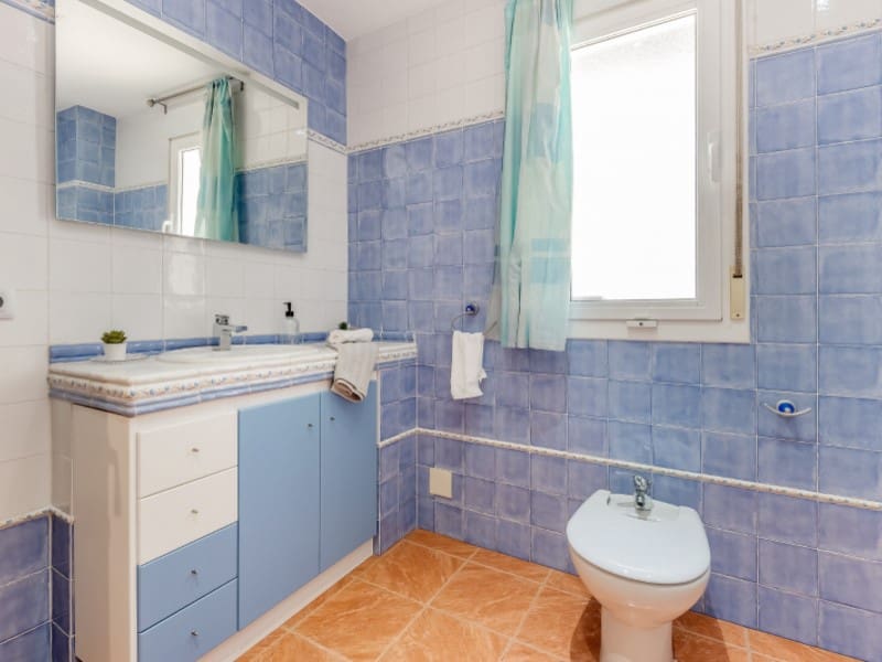 6 bedroom Villa for sale in Jijona / Xixona with garage - € 735,000 (Ref: 9504687)