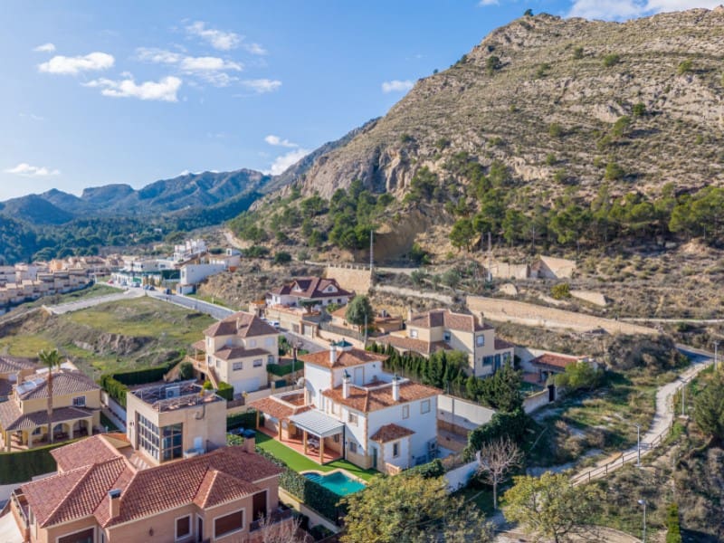 6 bedroom Villa for sale in Jijona / Xixona with garage - € 735,000 (Ref: 9504687)