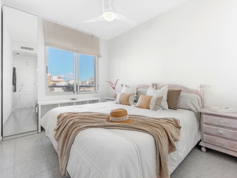 3 soveværelse Lejlighed til salg i El Campello med garage - € 695.000 (Ref: 9543426)