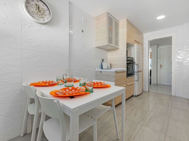 3 soveværelse Lejlighed til salg i El Campello med garage - € 695.000 (Ref: 9543426)