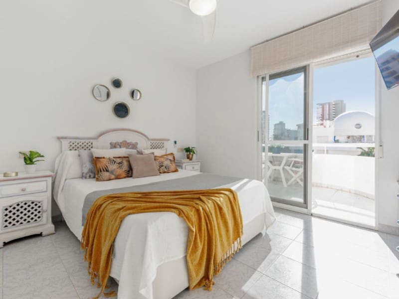 3 soveværelse Lejlighed til salg i El Campello med garage - € 695.000 (Ref: 9543426)