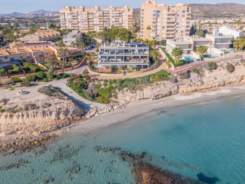 3 soverom Villa til salgs i El Campello med svømmebasseng garasje - € 1 795 000 (Ref: 9551600)