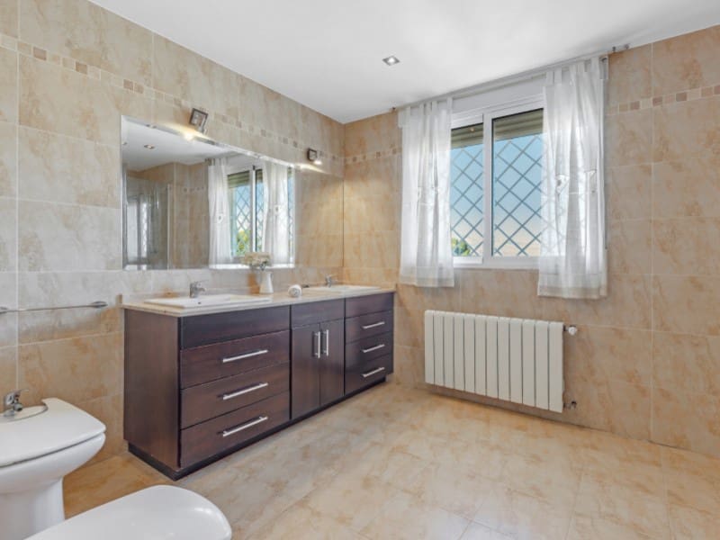 5 quarto Moradia para venda em Busot com piscina garagem - 629 000 € (Ref: 9565302)