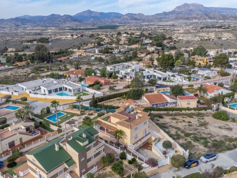 5 quarto Moradia para venda em Busot com piscina garagem - 629 000 € (Ref: 9565302)