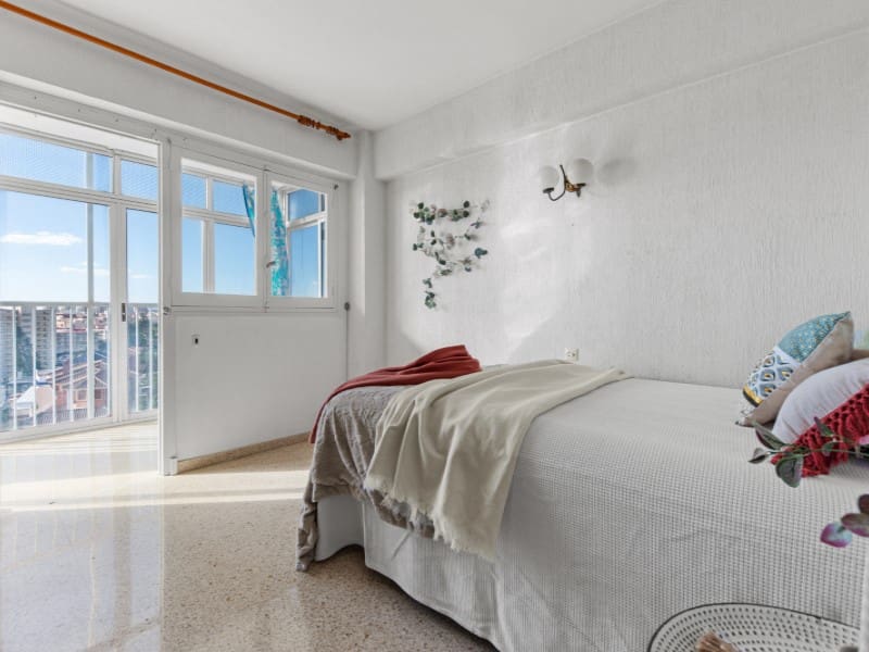 2 bedroom Apartment for sale in El Campello with garage - € 350,000 (Ref: 9644636)