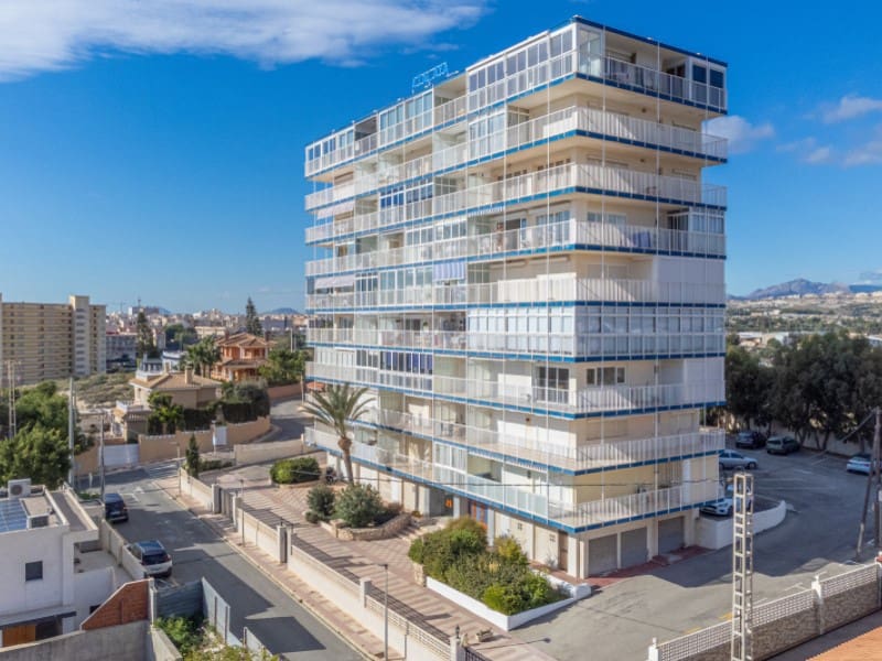 2 bedroom Apartment for sale in El Campello with garage - € 350,000 (Ref: 9644636)