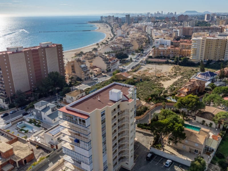2 bedroom Apartment for sale in El Campello with garage - € 350,000 (Ref: 9644636)