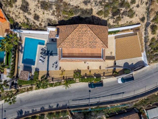 3 makuuhuone Huvila myytävänä paikassa Busot mukana uima-altaan - 449 000 € (Ref: 9674078)