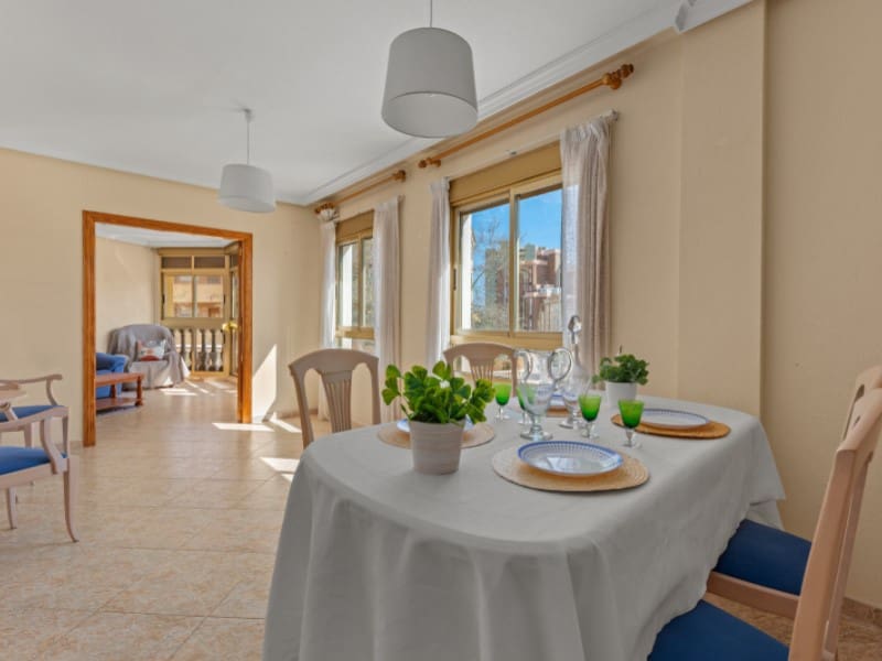 3 bedroom Apartment for sale in El Campello with garage - € 695,000 (Ref: 9690471)