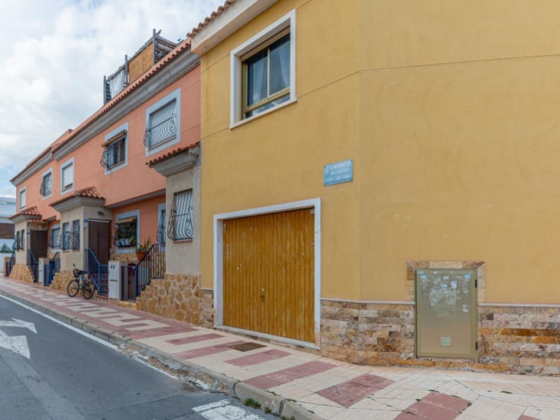 3 bedroom Apartment for sale in El Campello with garage - € 695,000 (Ref: 9690471)