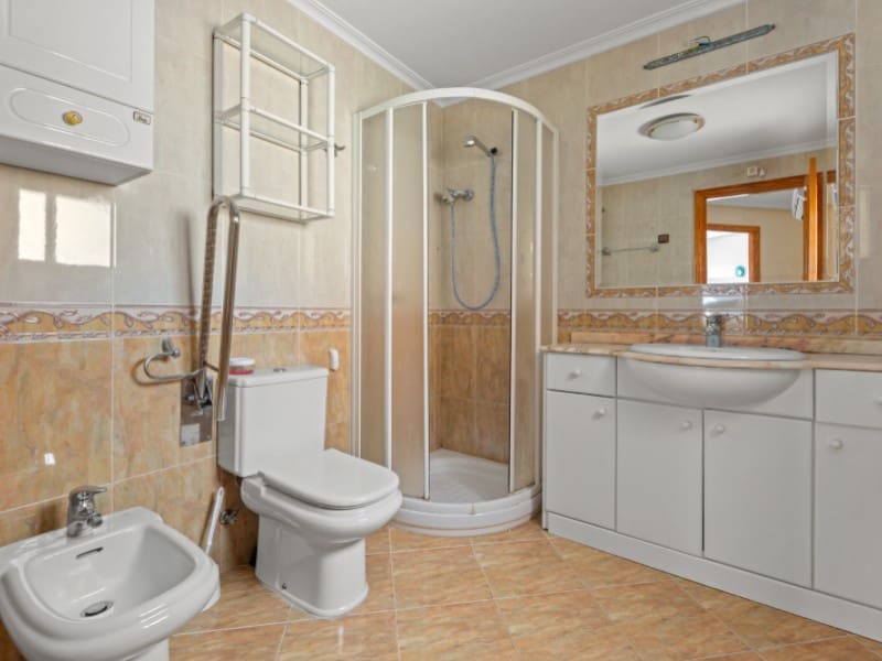 3 bedroom Apartment for sale in El Campello with garage - € 695,000 (Ref: 9690471)