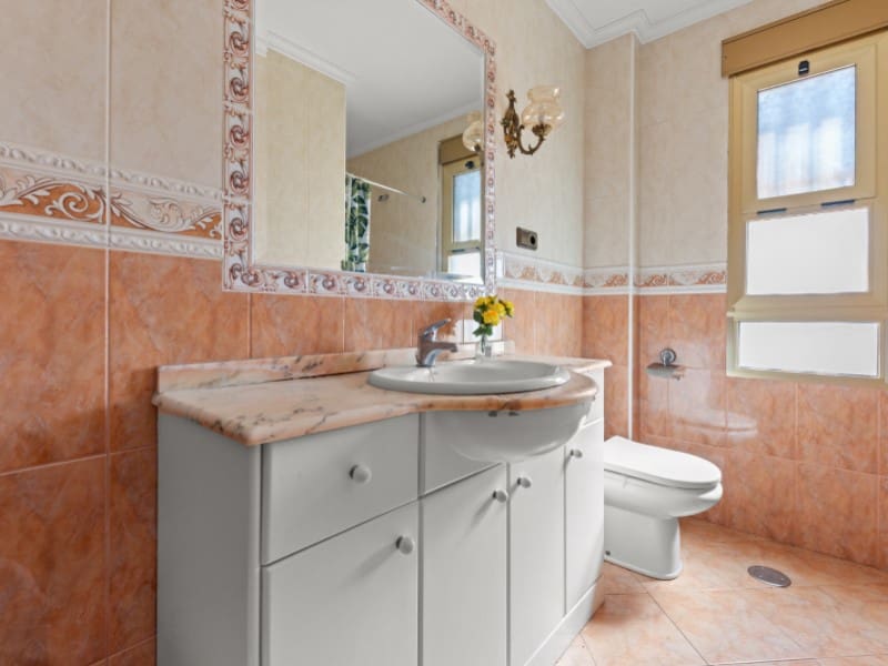 3 bedroom Apartment for sale in El Campello with garage - € 695,000 (Ref: 9690471)