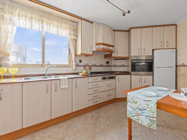 3 soverom Leilighet til salgs i El Campello med garasje - € 695 000 (Ref: 9690471)