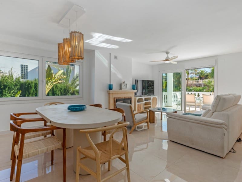 5 Zimmer Villa zu verkaufen in El Campello - 1.495.000 € (Ref: 9730216)