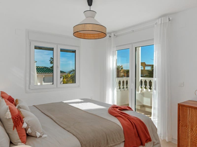 5 Zimmer Villa zu verkaufen in El Campello - 1.495.000 € (Ref: 9730216)