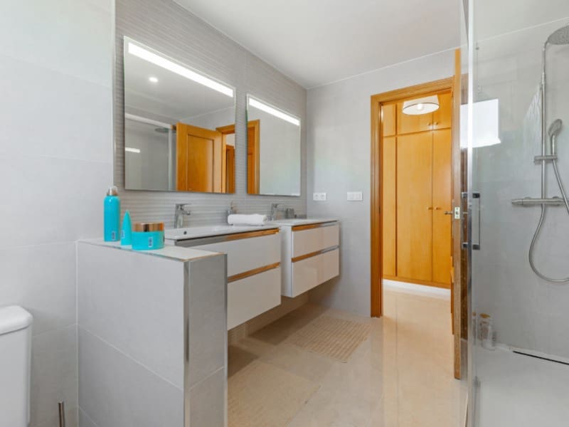 5 Zimmer Villa zu verkaufen in El Campello - 1.495.000 € (Ref: 9730216)