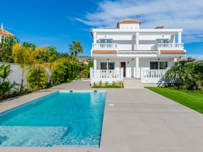 5 Zimmer Villa zu verkaufen in El Campello - 1.495.000 € (Ref: 9730216)