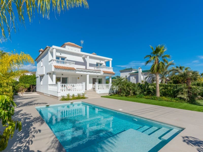 5 Zimmer Villa zu verkaufen in El Campello - 1.495.000 € (Ref: 9730216)