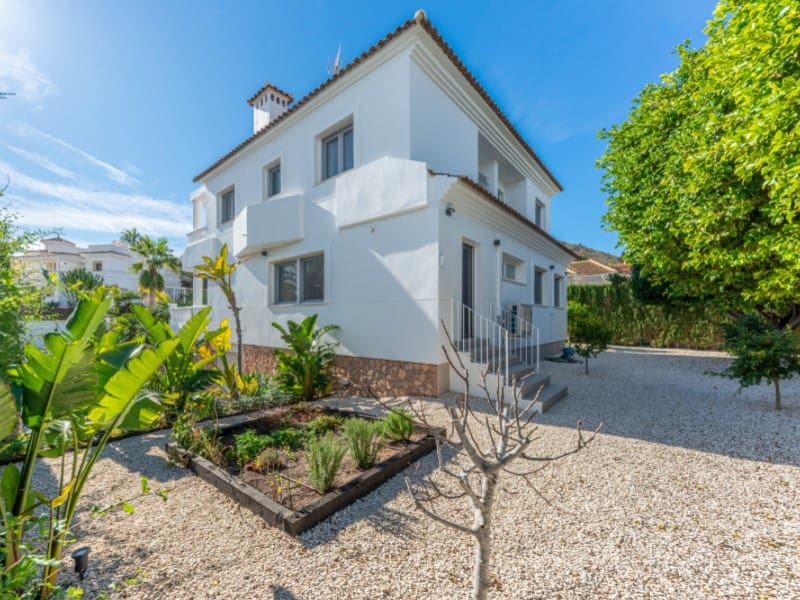 5 Zimmer Villa zu verkaufen in El Campello - 1.495.000 € (Ref: 9730216)