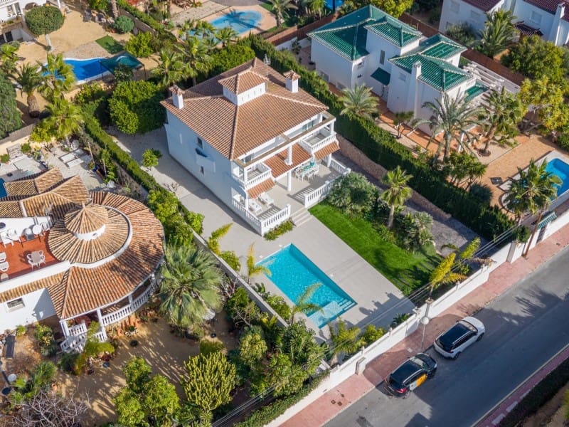 5 Zimmer Villa zu verkaufen in El Campello - 1.495.000 € (Ref: 9730216)