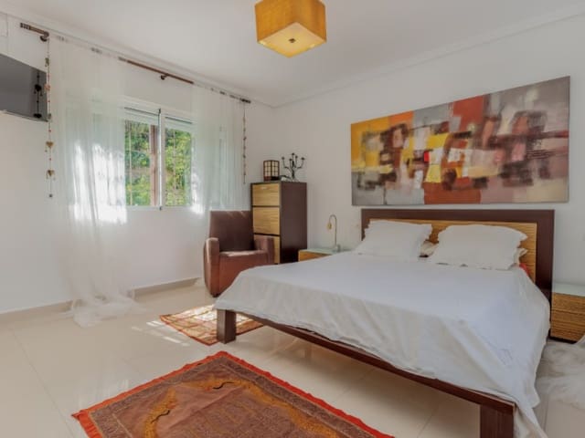 3 bedroom Villa for sale in Cala d'Or, El Campello with pool garage - € 460,000 (Ref: 9738452)