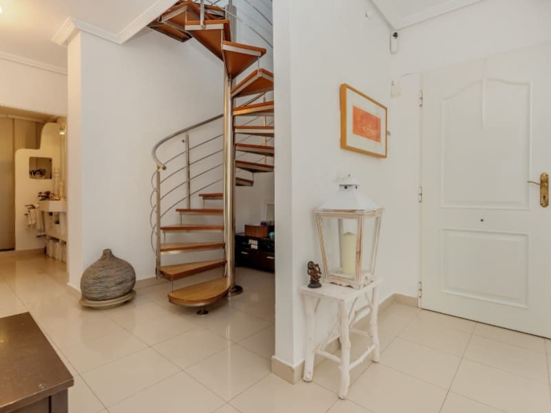 3 Zimmer Villa zu verkaufen in El Campello mit Pool Garage - 460.000 € (Ref: 9738452)