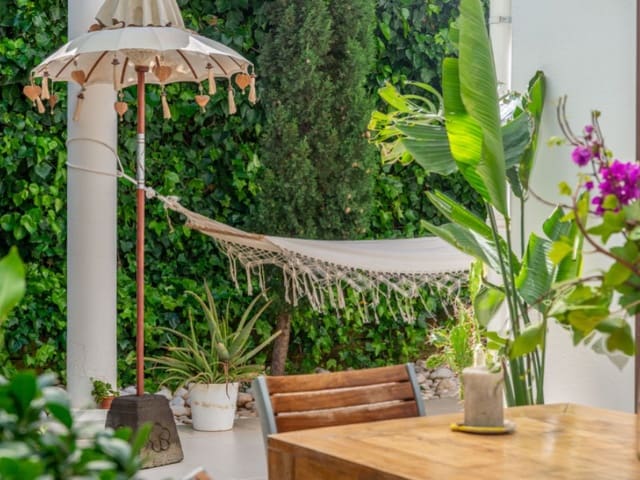 3 bedroom Villa for sale in Cala d'Or, El Campello with pool garage - € 460,000 (Ref: 9738452)