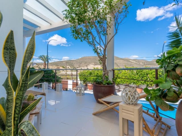 3 bedroom Villa for sale in Cala d'Or, El Campello with pool garage - € 460,000 (Ref: 9738452)