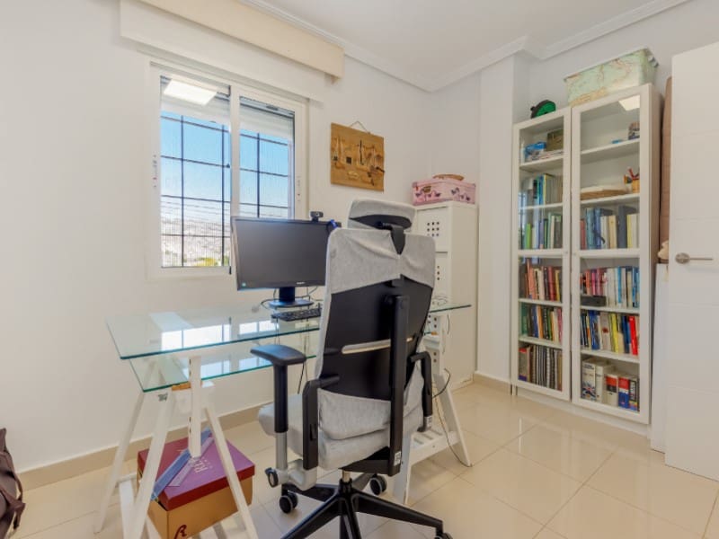 3 Zimmer Villa zu verkaufen in El Campello mit Pool Garage - 460.000 € (Ref: 9738452)