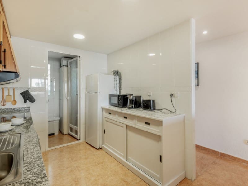 2 soverom Leilighet til salgs i El Campello med svømmebasseng garasje - € 389 000 (Ref: 9745276)