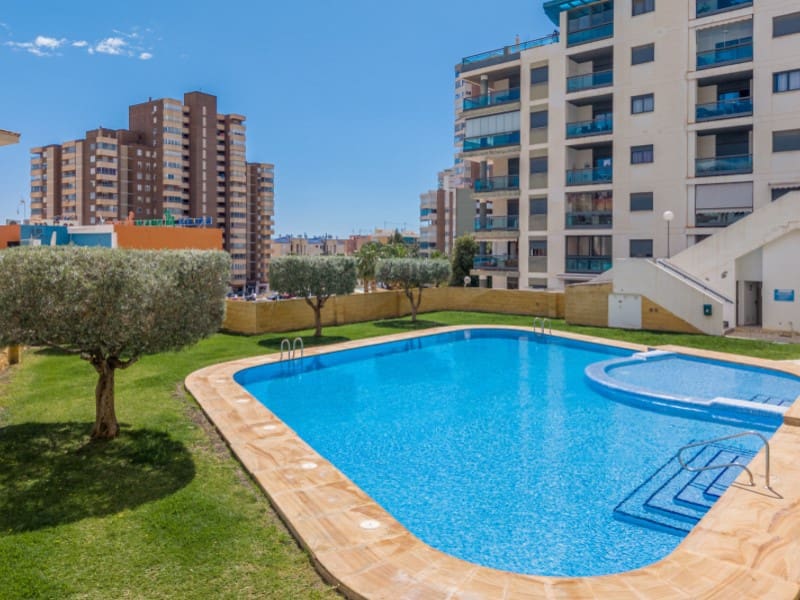 2 soverom Leilighet til salgs i El Campello med svømmebasseng garasje - € 389 000 (Ref: 9745276)