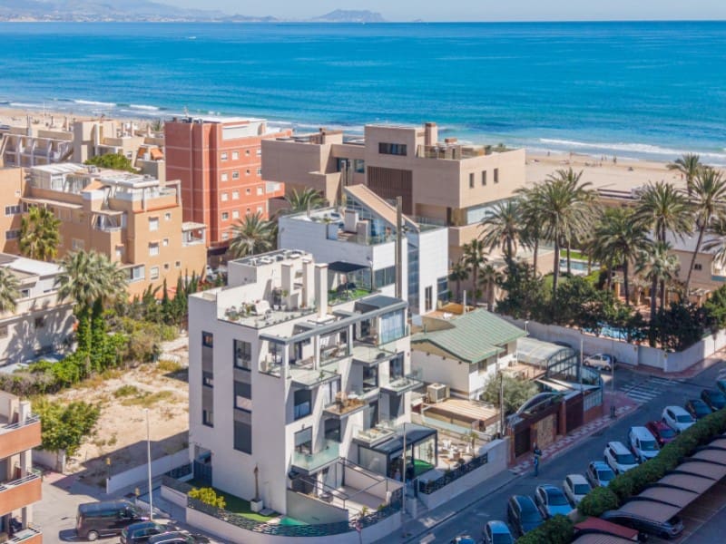 2 soverom Leilighet til salgs i Playa de Muchavista med garasje - € 495 000 (Ref: 9777955)