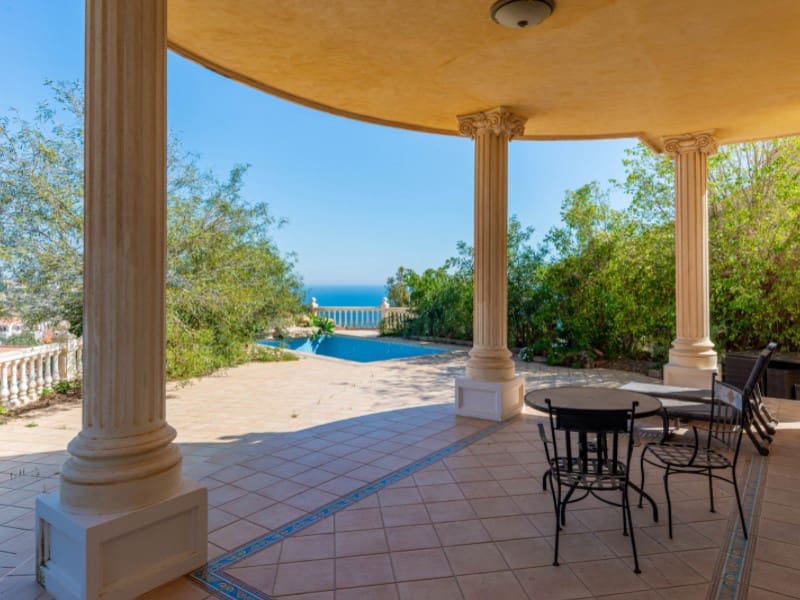 4 slaapkamer Villa te koop in El Campello met zwembad garage - € 1.200.000 (Ref: 9808017)