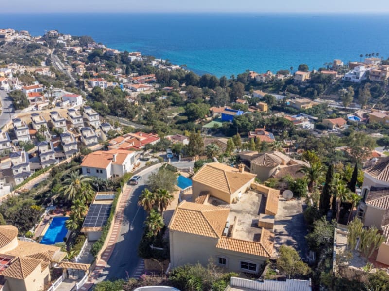 4 slaapkamer Villa te koop in El Campello met zwembad garage - € 1.200.000 (Ref: 9808017)