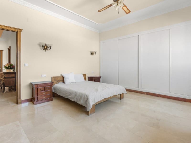 4 slaapkamer Villa te koop in El Campello met zwembad garage - € 1.200.000 (Ref: 9808017)
