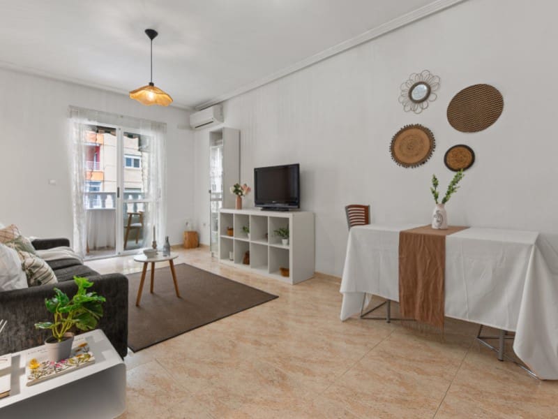 2 bedroom Apartment for sale in El Campello with garage - € 289,000 (Ref: 9824932)