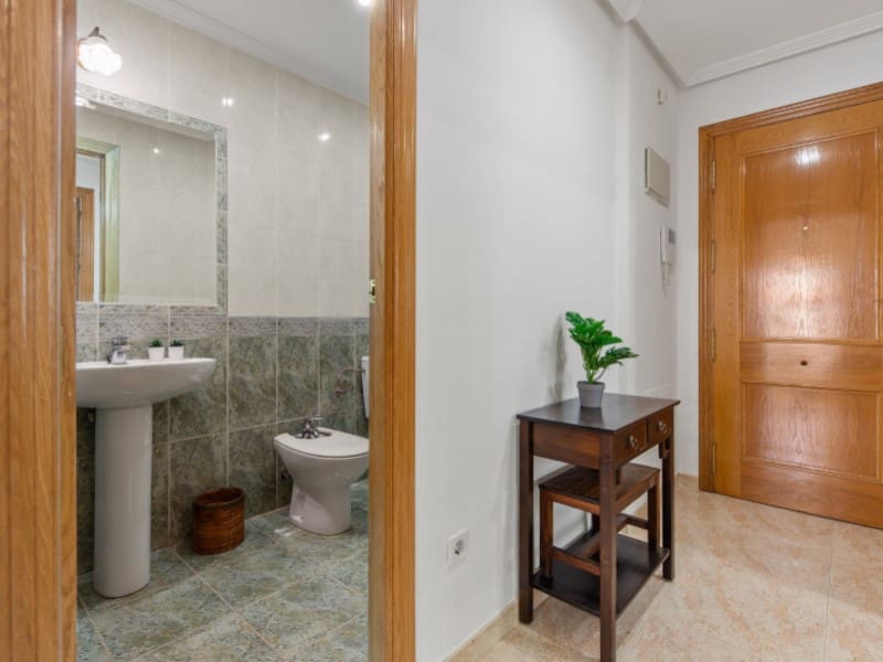 2 bedroom Apartment for sale in El Campello with garage - € 289,000 (Ref: 9824932)
