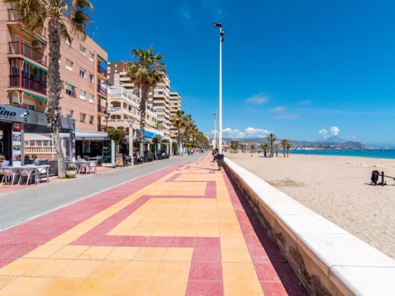 2 bedroom Apartment for sale in El Campello with garage - € 289,000 (Ref: 9824932)